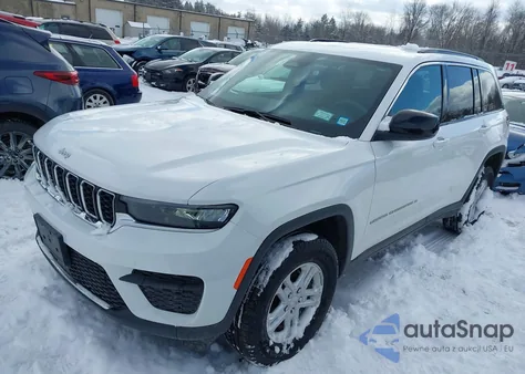 2024 Jeep Grand Cherokee Laredo 4X4 из США, поврежденный, VIN 1C4RJHAG3RC141834